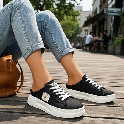 Elina Sneakers – Sköna Vardagsskor med Bred Passform