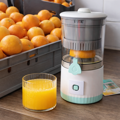 CitrusPress  – Elektrisk citruspress med USB-laddning