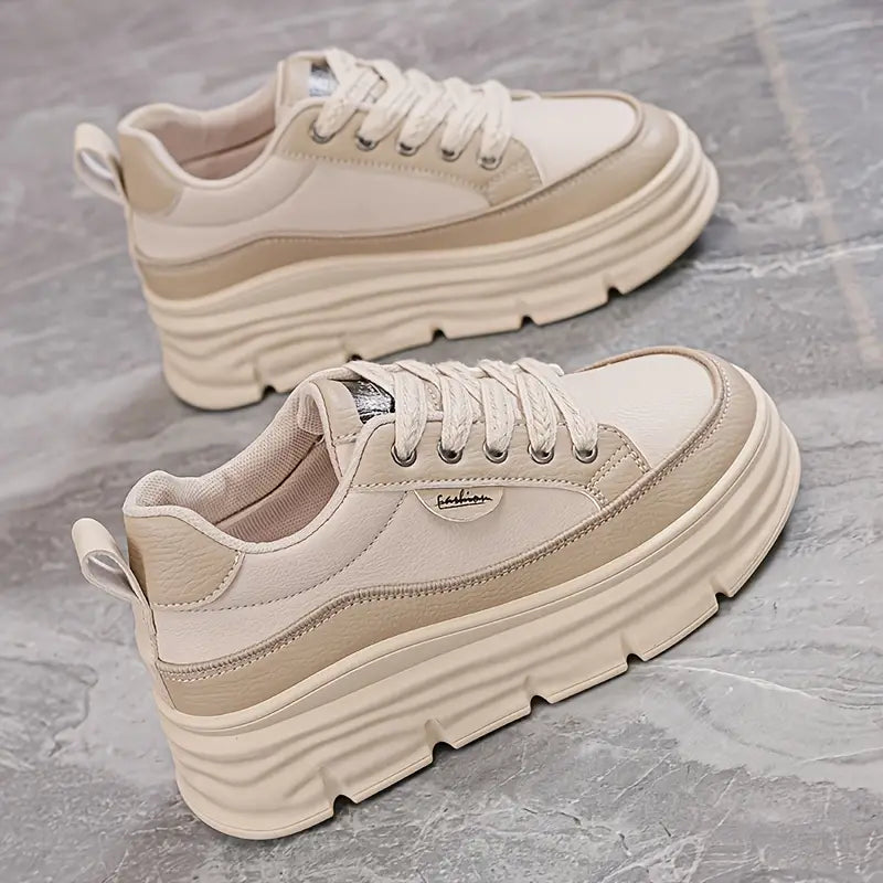 SkyStep Sneakers – Stil och Komfort i Höjdformat-Beige o Brun
