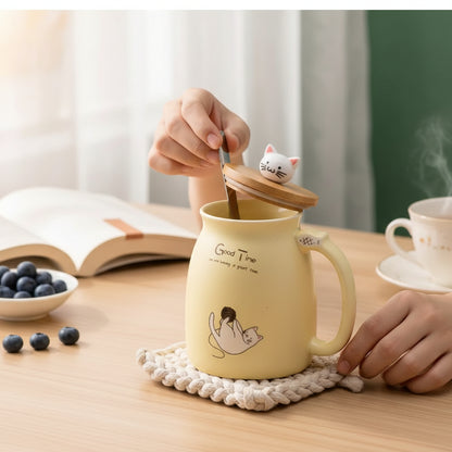 Keramikmugg med söt kattdesign – med lock och sked