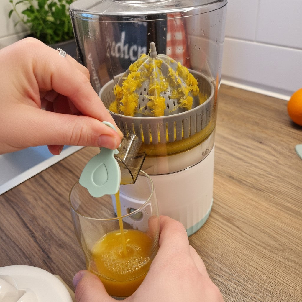 CitrusPress  – Elektrisk citruspress med USB-laddning