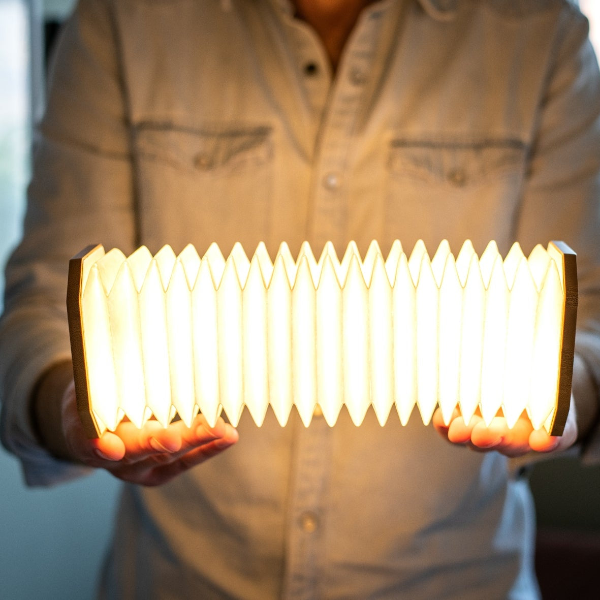 Ljusblad – nattlampa & läslampa i ett